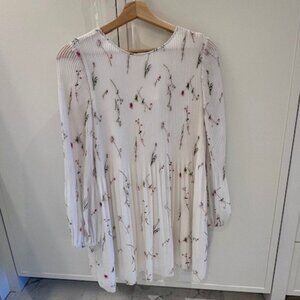 NWT - Wilfred Daydreamer Mini Dress